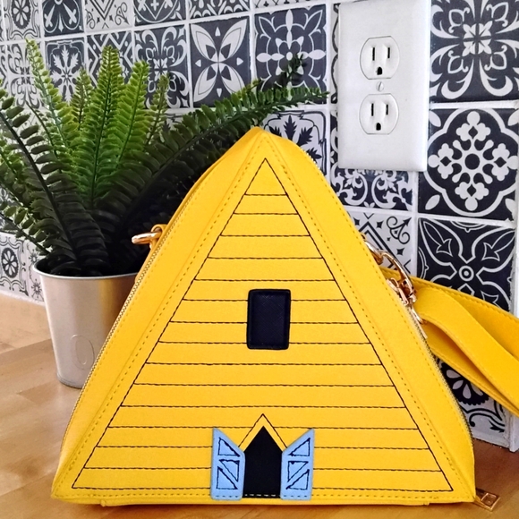 backstitch bruja Handbags - EUC BACKSTITCH BRUJA MIDSUMMER BACKPACK